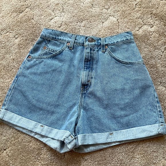 Levi’s Juniors Jean Shorts - Picture 3 of 9